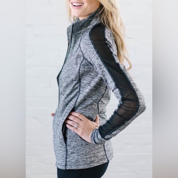 MONO B Athleisure Workout Jacket in Gray and Black SZ SMALL - Picture 3 of 13